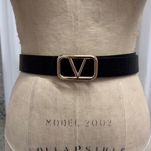 Elegant Belt with Gold Buckle BLACK